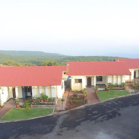 Suryamala Bunglows Villa Mahabaleshwar Bagian luar foto